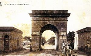 1908- Arzew - Porte d'Oran - Cantonniers au Pavage